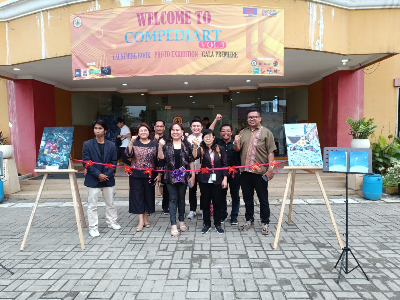 KEGIATAN KOMPEDIART HIMAKOM