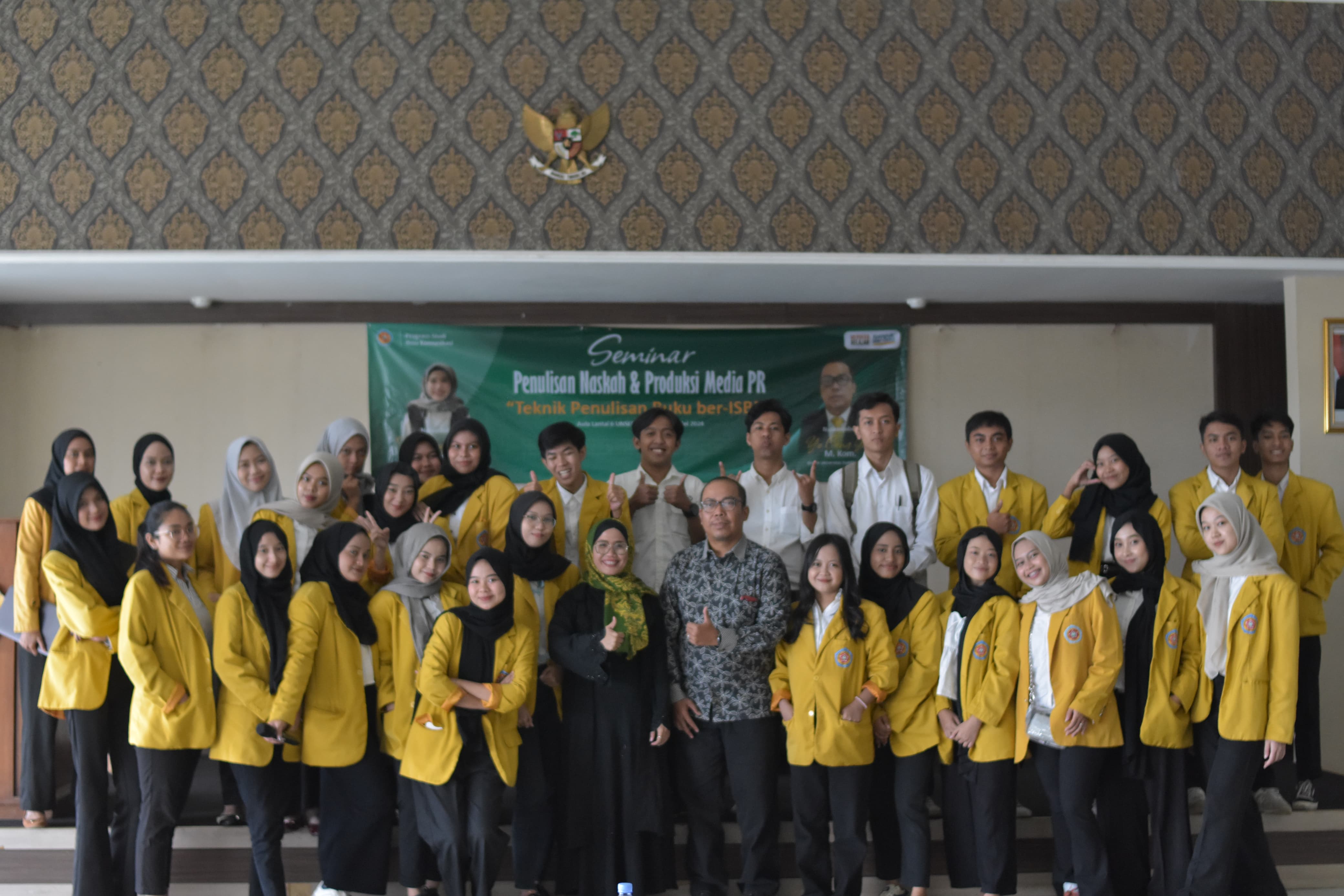 Seminar Penulisan Naskah & Produksi Media PR