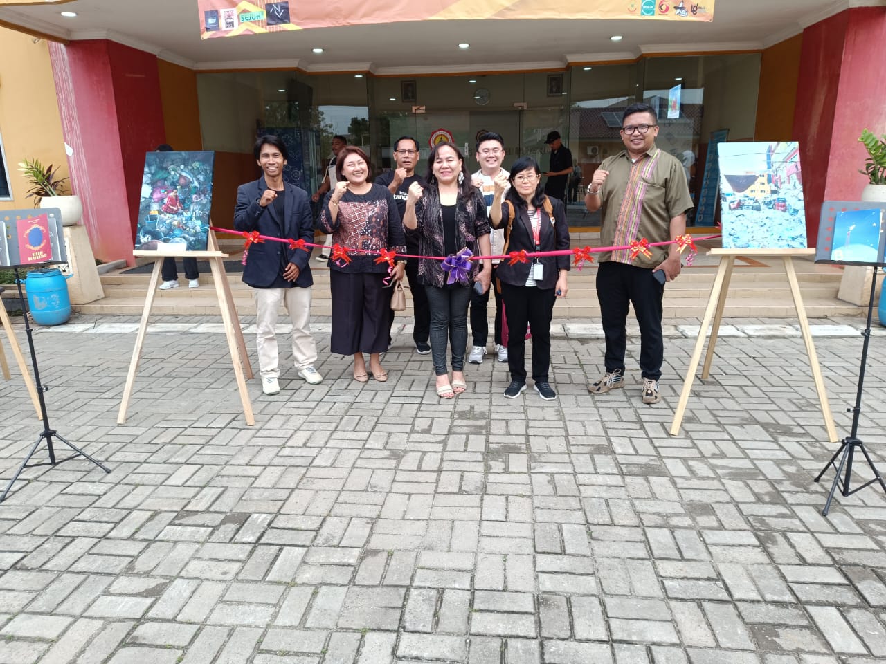 gFT9ph91y1F6RrM21BR5Y3uekH422oZadMv74Kbv.jpg